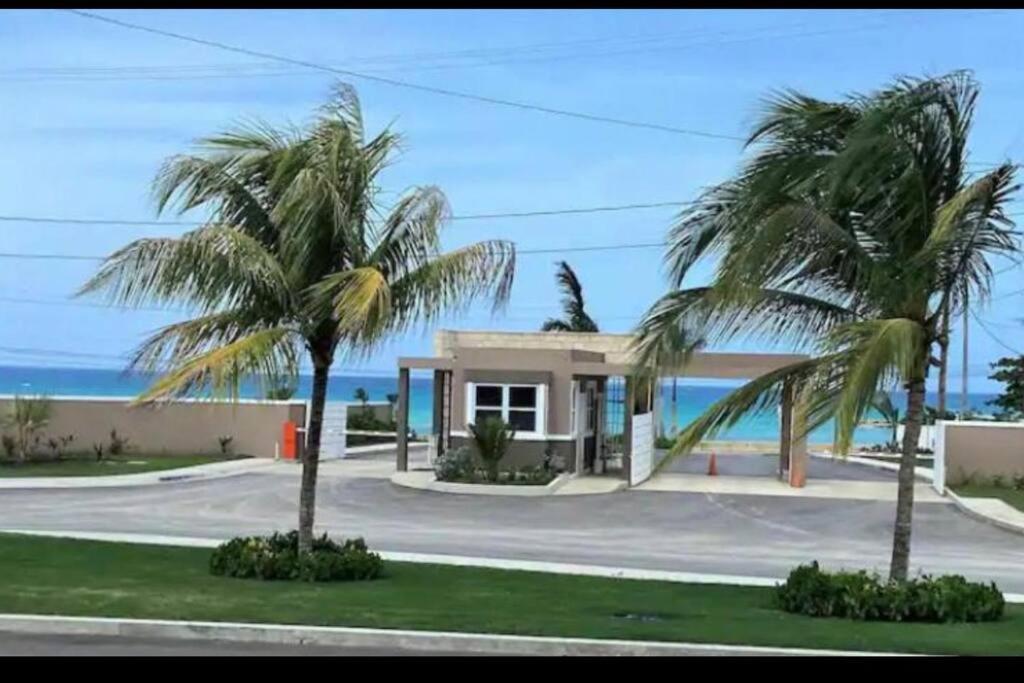Natty'S Cozy Beach House In Hanover Jamaica ルーシー エクステリア 写真