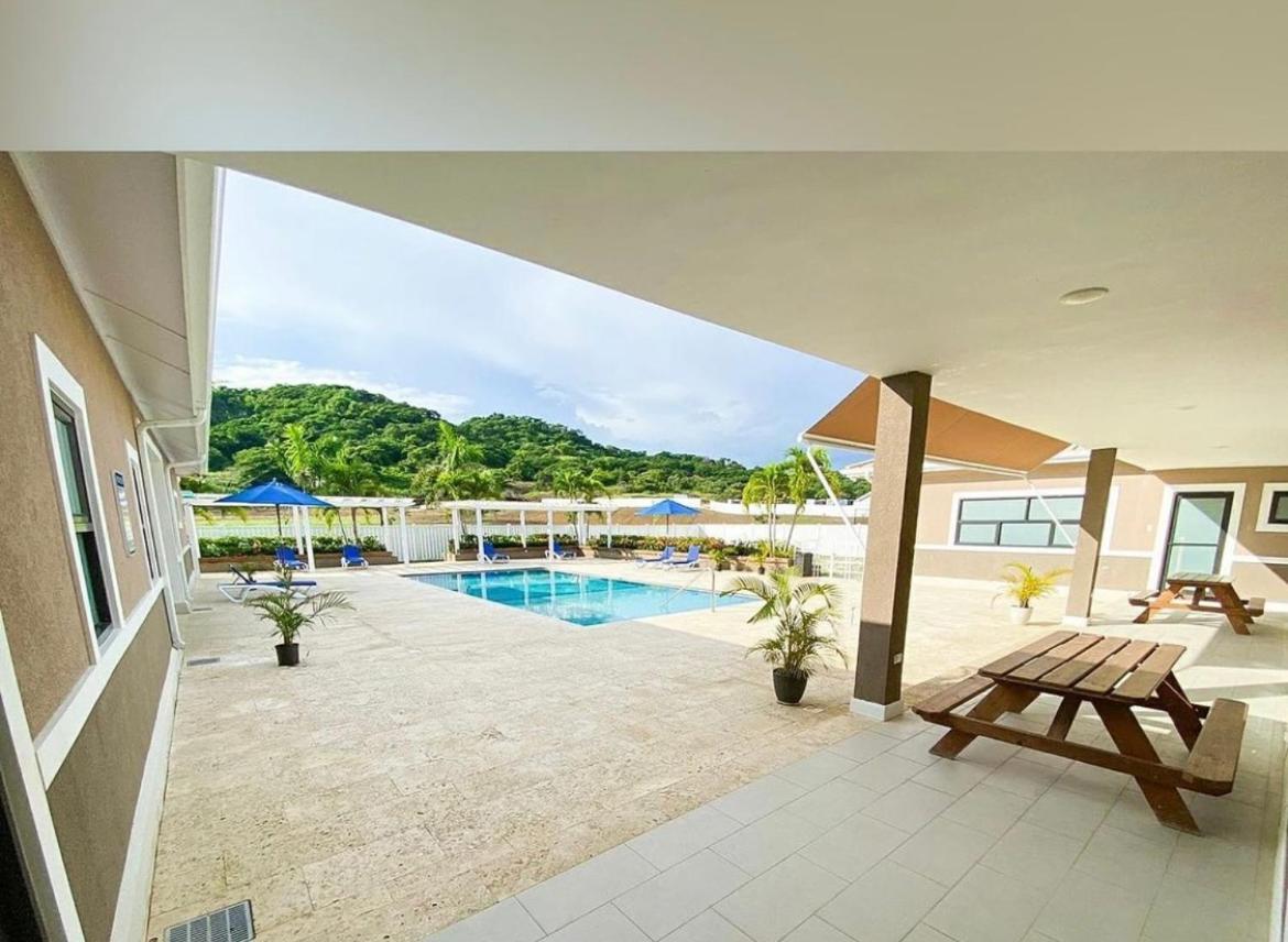 Natty'S Cozy Beach House In Hanover Jamaica ルーシー エクステリア 写真