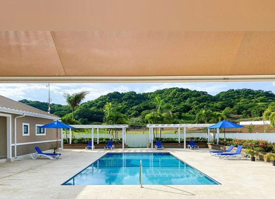 Natty'S Cozy Beach House In Hanover Jamaica ルーシー エクステリア 写真